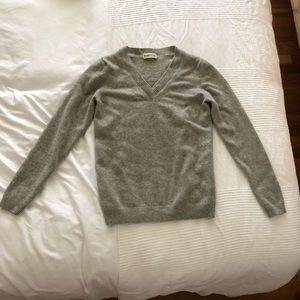Tsesay Gray 100% Cashmere Sweater Sz M fits like S